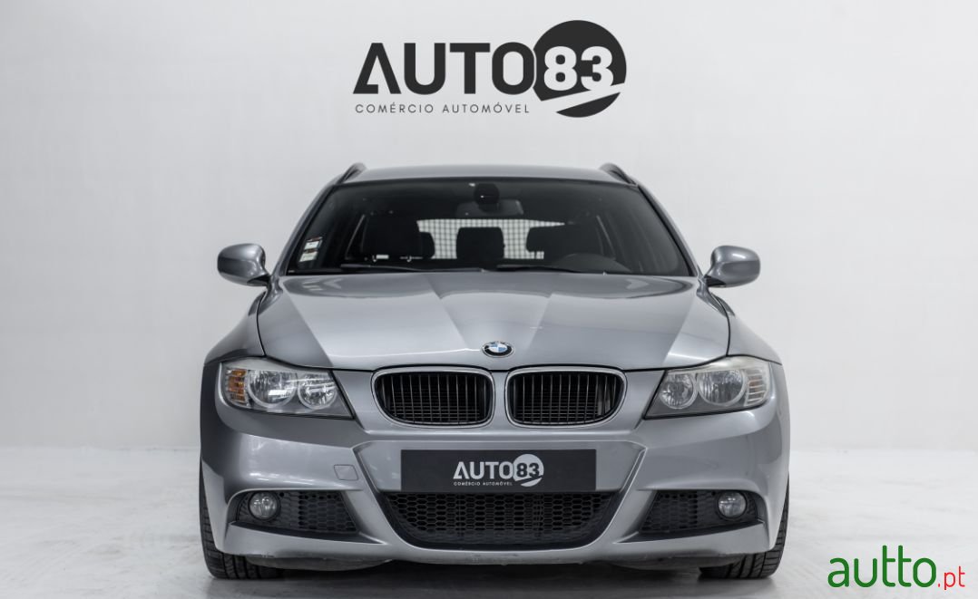 2010' BMW 320 photo #2