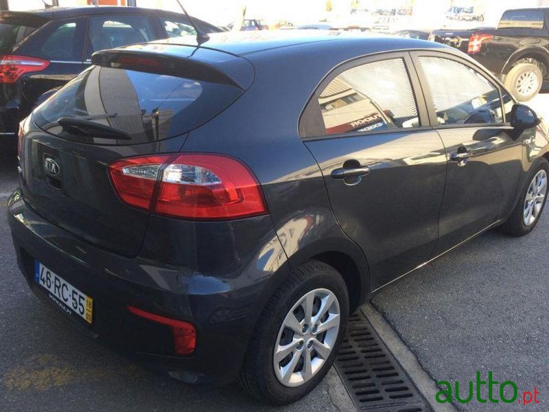 2016' Kia Rio 1.2 Cvvt Lx photo #2