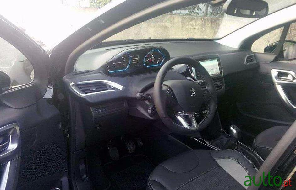 2016' Peugeot 2008 photo #4