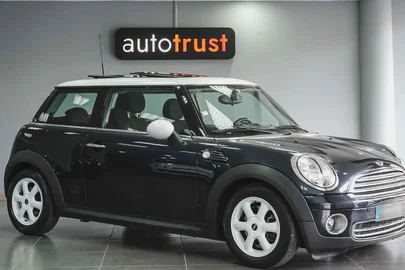 2008' MINI One 3 Portas