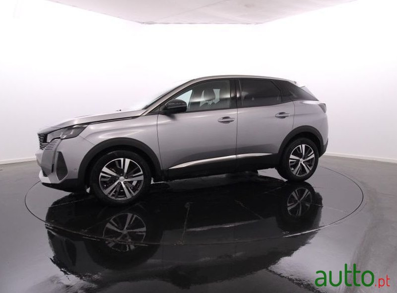 2023' Peugeot 3008 photo #2