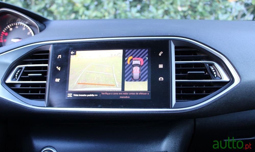 2020' Peugeot 308 photo #5