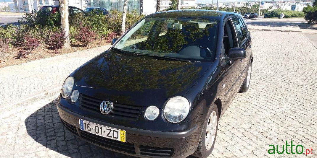 2004' Volkswagen Polo Confortline photo #2