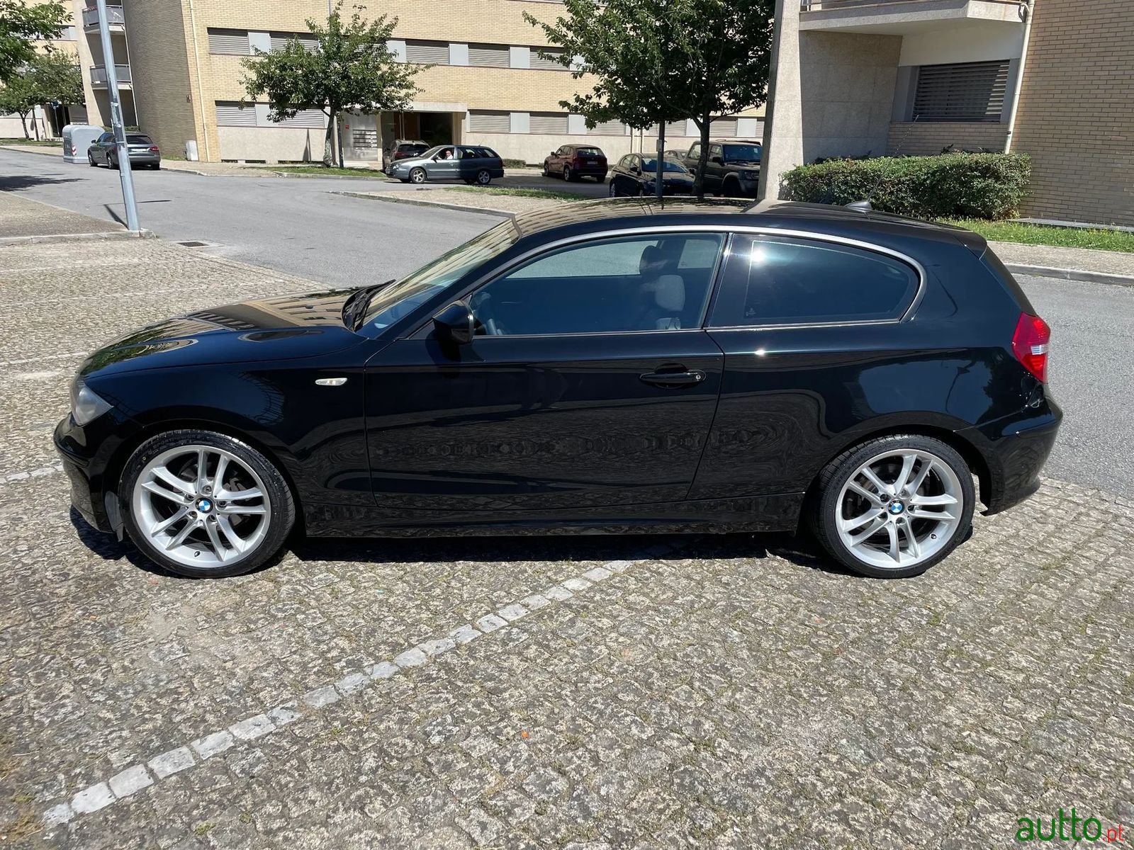 2012' BMW 118 photo #6