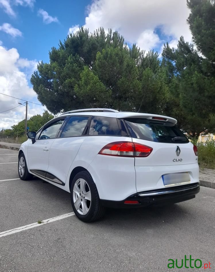 2014' Renault Clio Sport Tourer photo #2