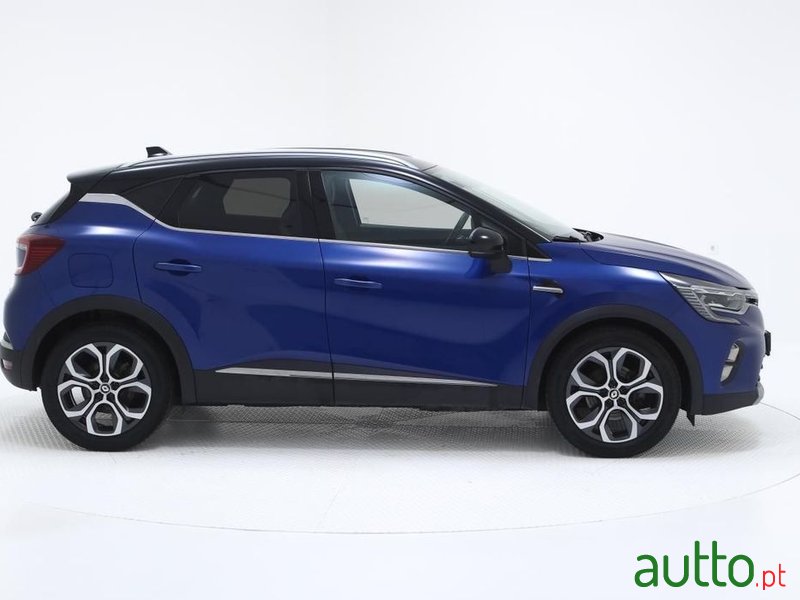 2022' Renault Captur photo #2