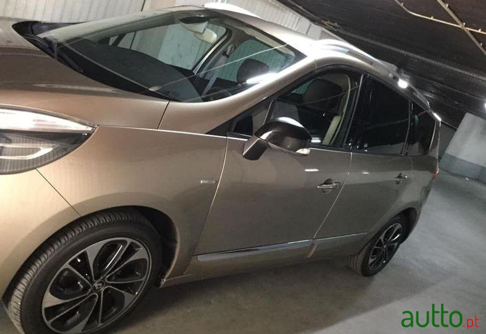 2016' Renault Grand Scenic photo #2