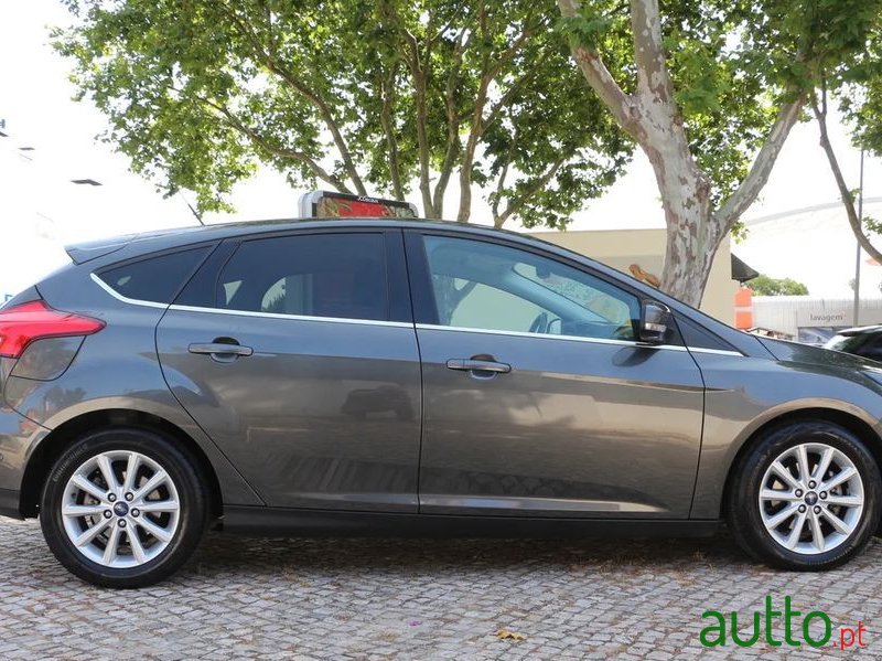 2015' Ford Focus 1.0 Scti Titanium photo #3
