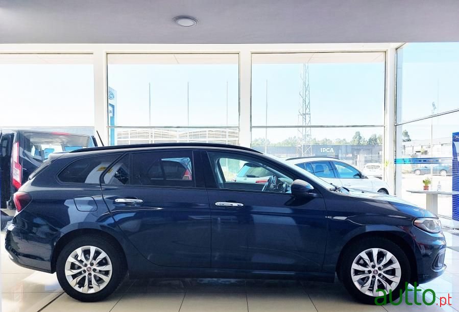 2018' Fiat Tipo Station Wagon photo #5