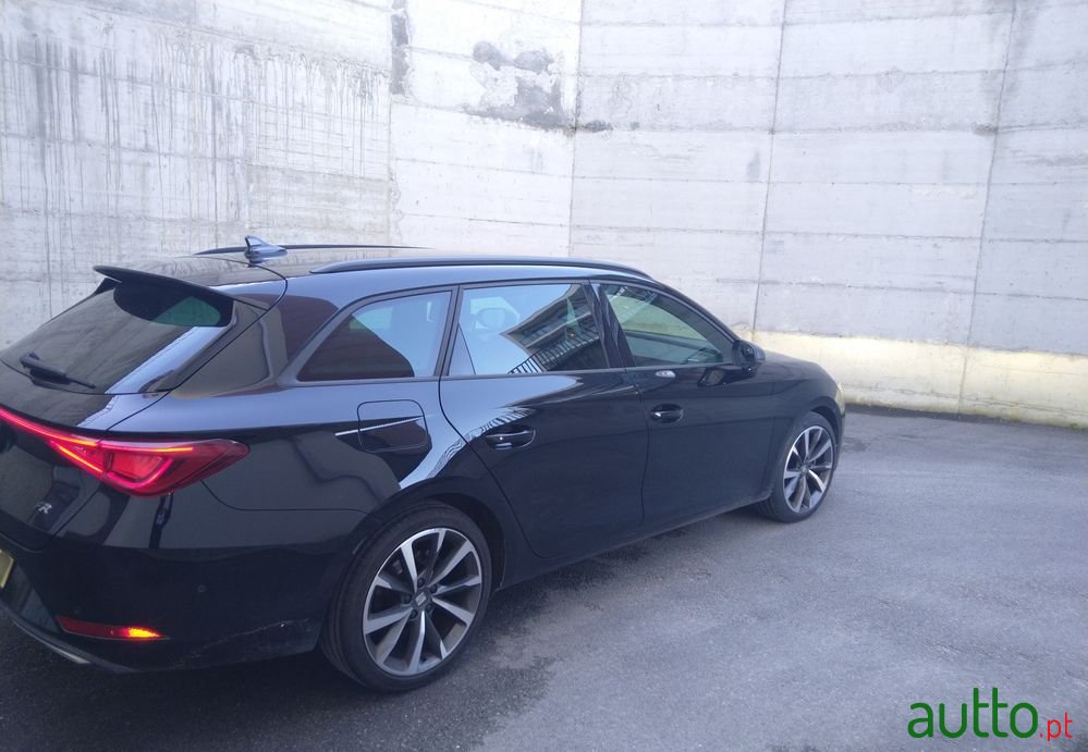 2022' SEAT Leon St photo #6