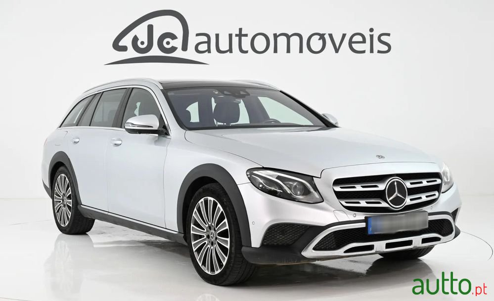 2020' Mercedes-Benz Classe E photo #1