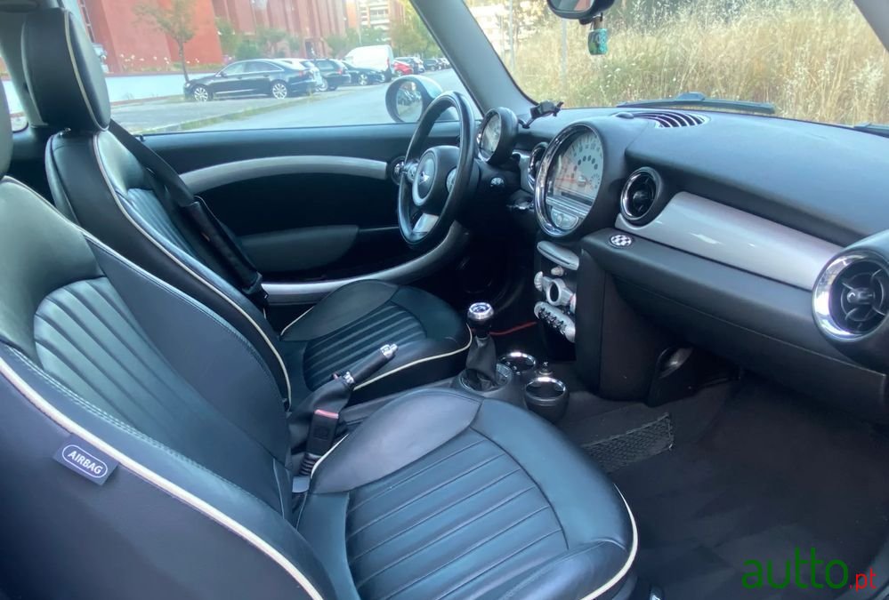 2009' MINI Cooper S 3 Portas photo #4