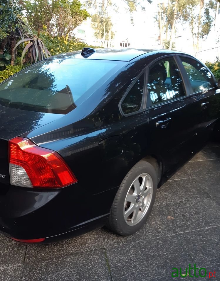 2008' Volvo S40 photo #2