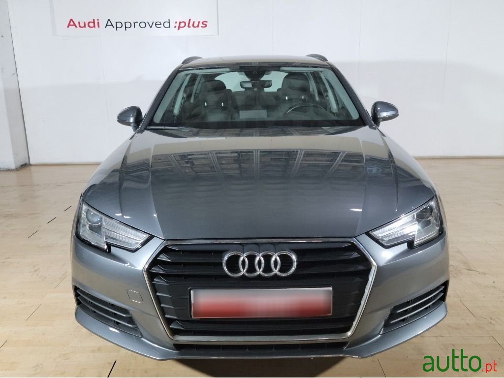 2018' Audi A4 Avant photo #4