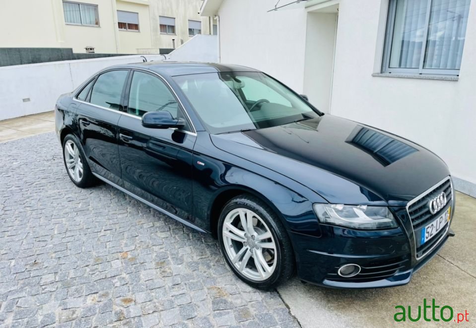 2011' Audi A4 S--Line photo #3