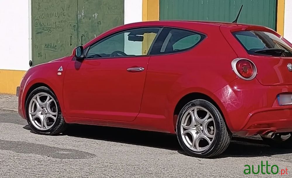 2009' Alfa Romeo MiTo photo #2