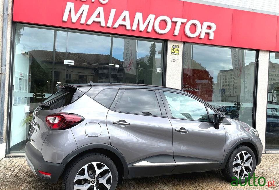 2019' Renault Captur photo #3