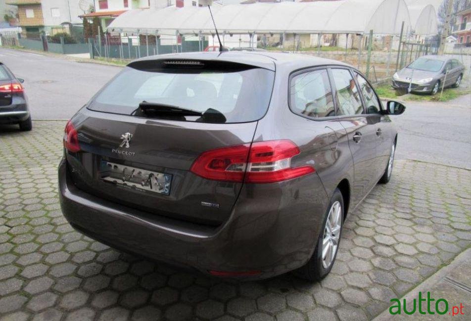 2015' Peugeot 308 Sw photo #2