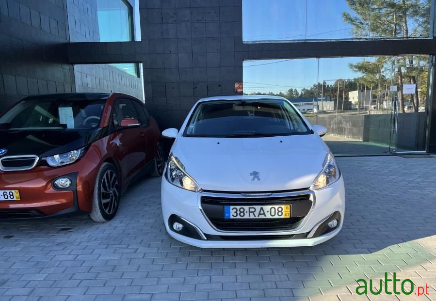 2016' Peugeot 208 photo #1