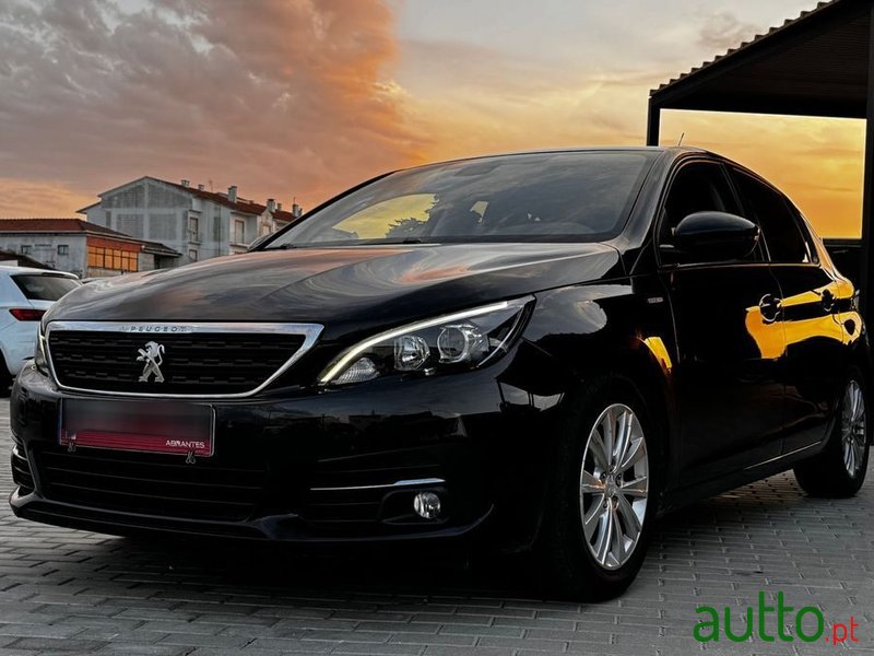 2020' Peugeot 308 photo #3