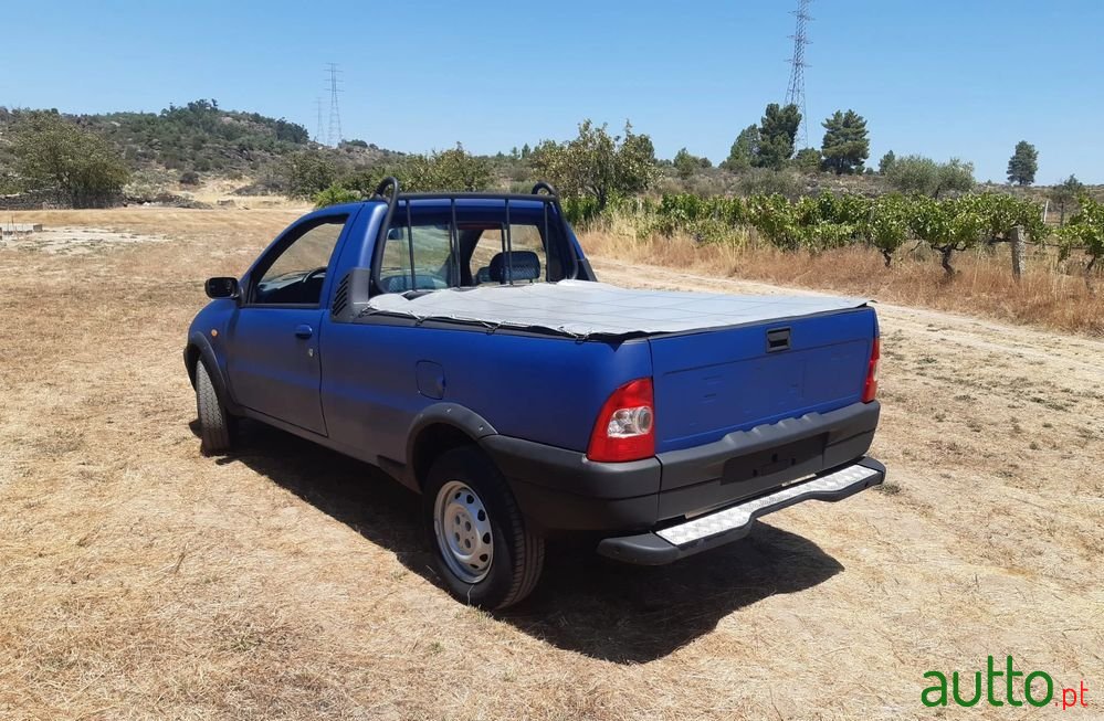 2002' Fiat Strada photo #2