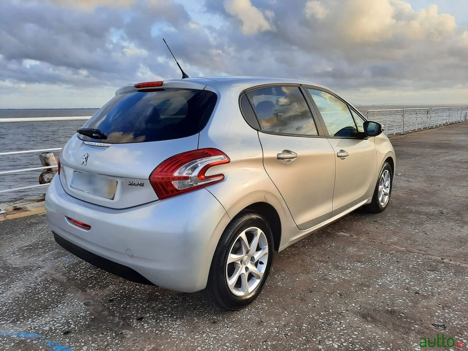 2014' Peugeot 208 photo #4