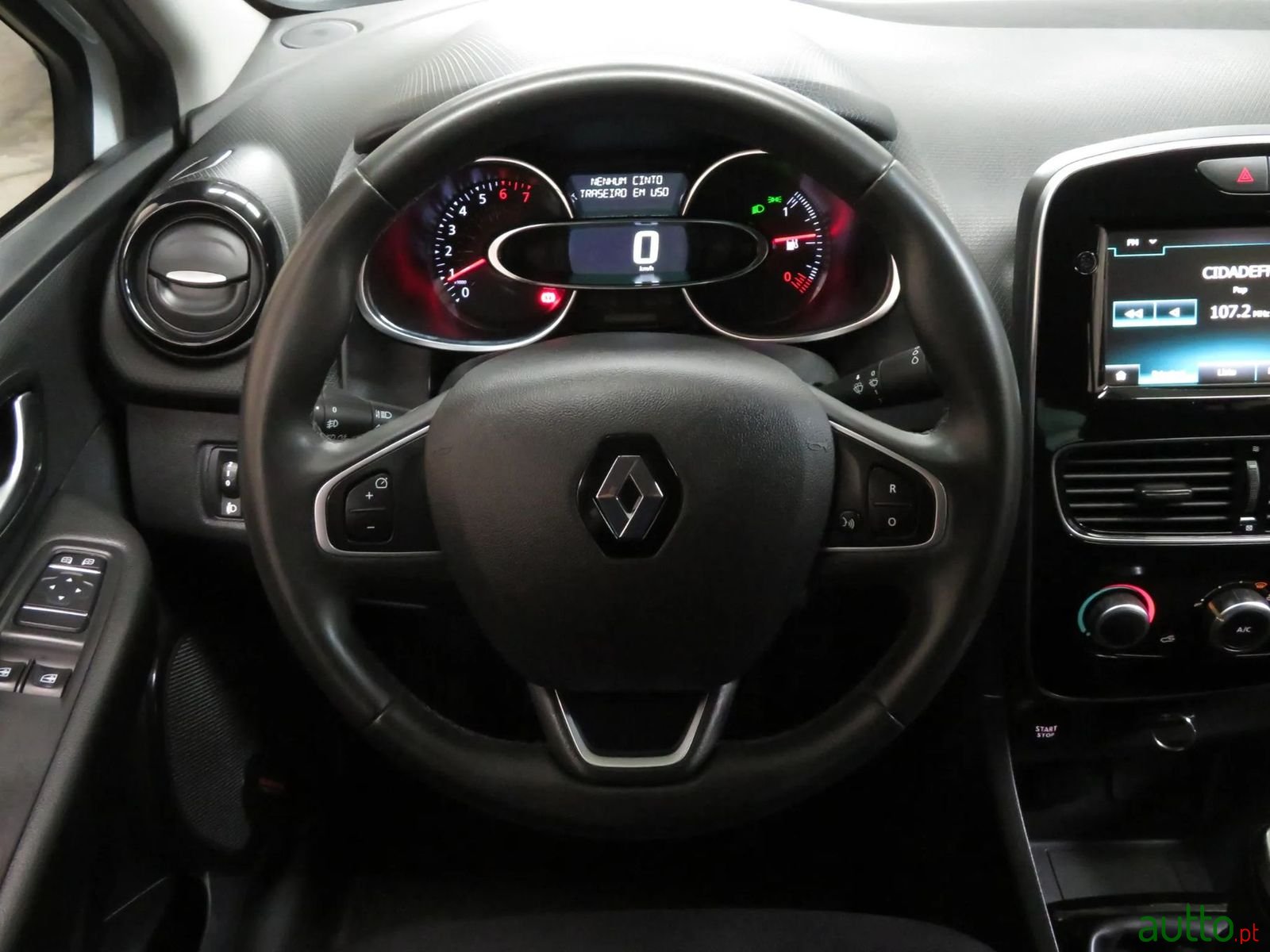 2019' Renault Clio photo #6