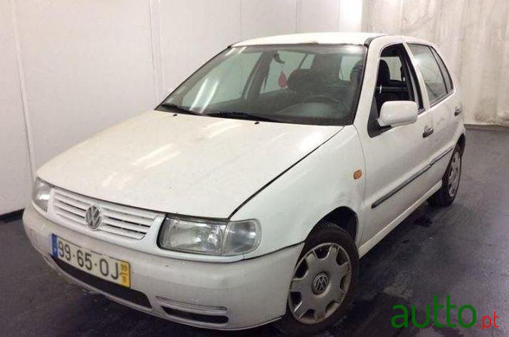 1999' Volkswagen Polo 1.0 photo #1