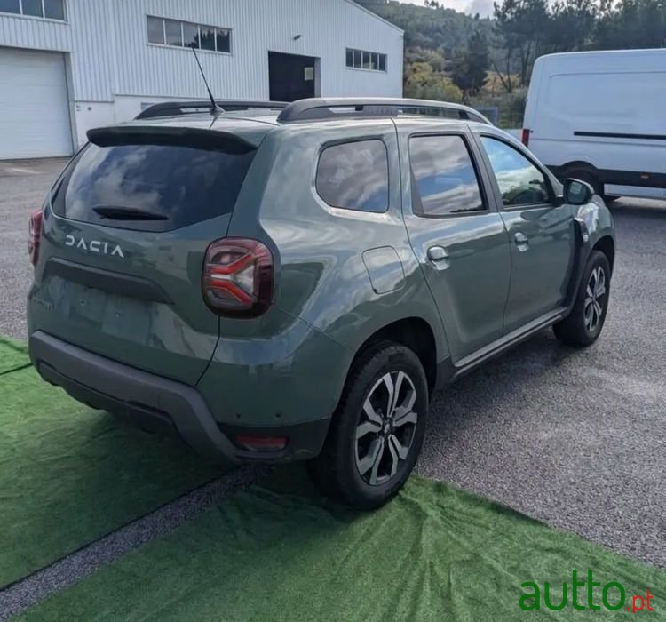 2024' Dacia Duster photo #1