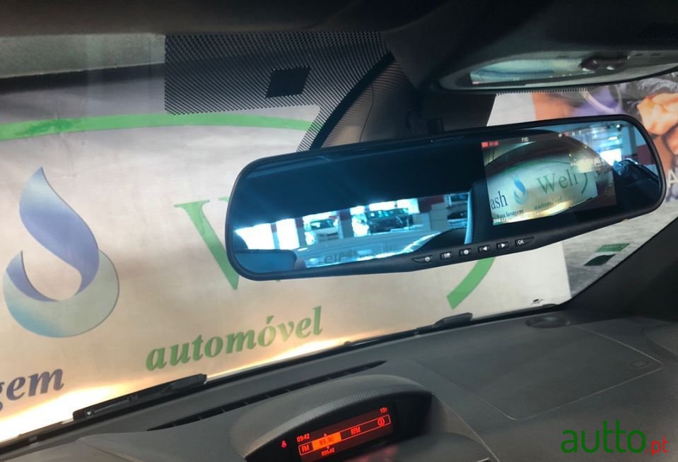 2011' Renault Wind photo #4