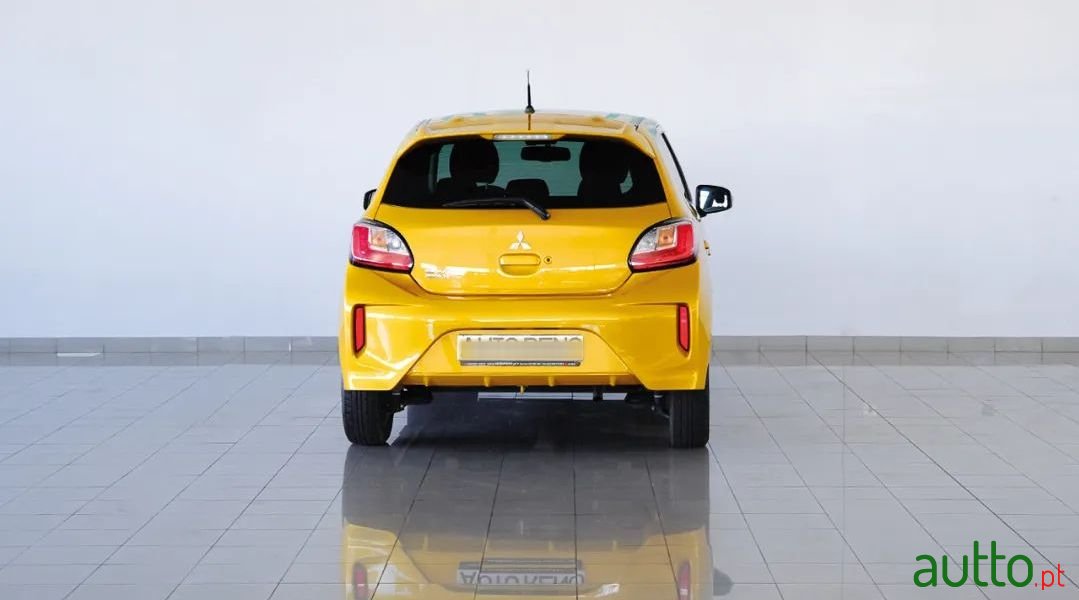 2022' Mitsubishi Space Star photo #5