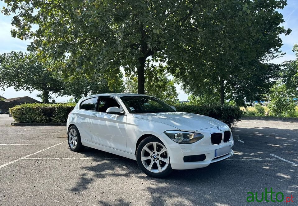 2013' BMW 116 photo #1