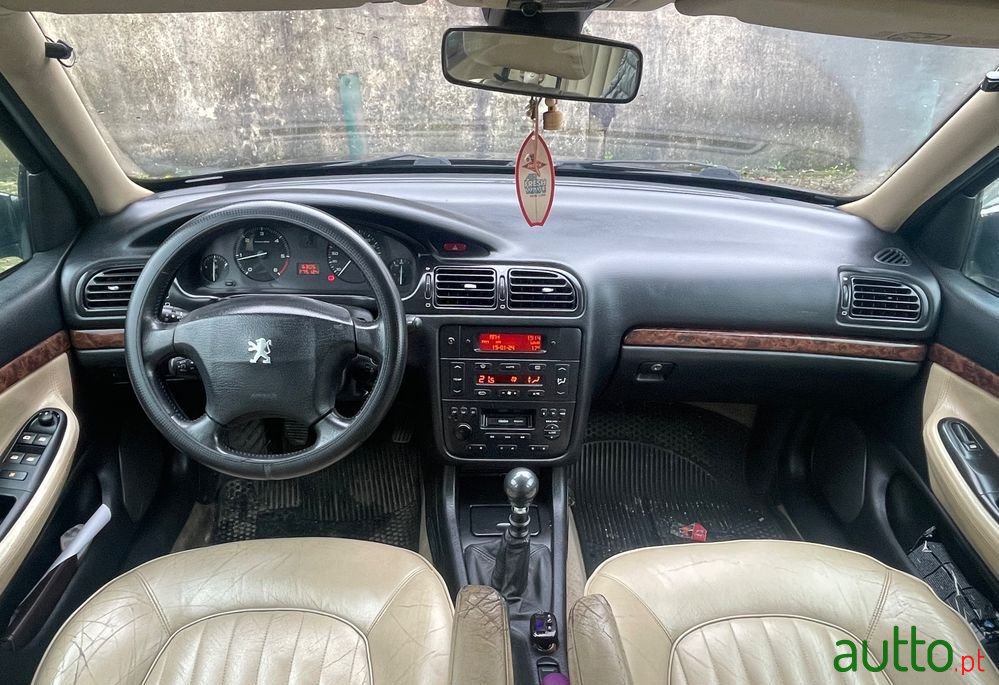 2002' Peugeot 406 Break photo #3