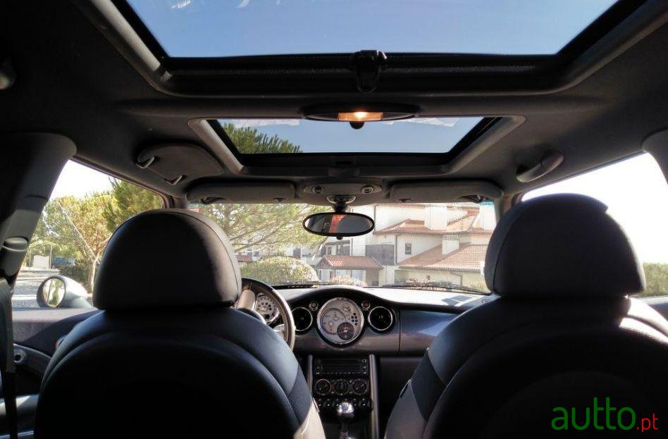 2005' MINI Cooper 1.6 photo #1
