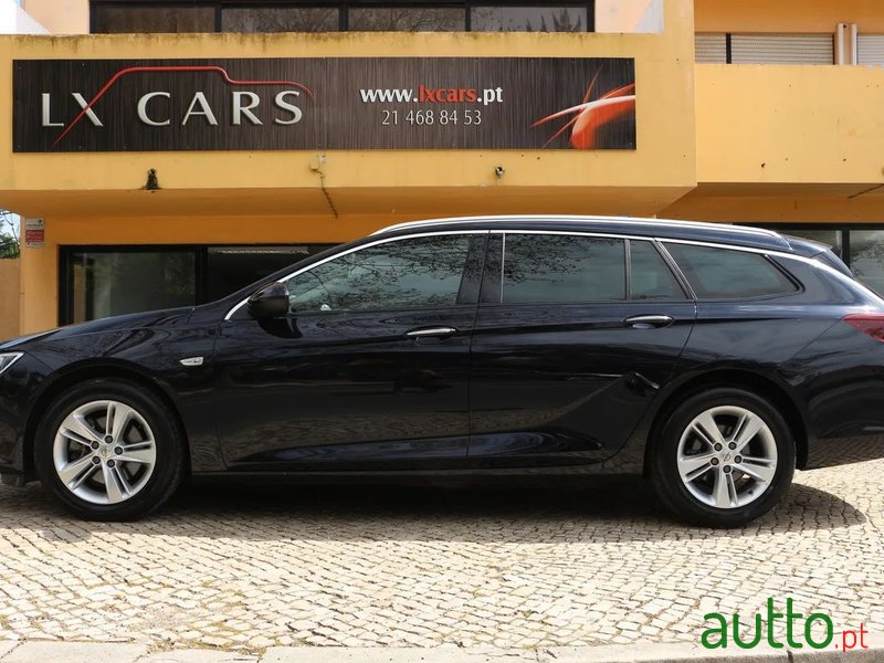 2017' Opel Insignia Sports Tourer photo #4