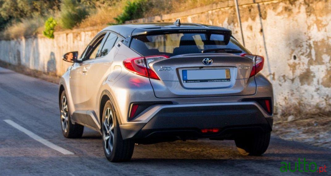 2017' Toyota C-Hr photo #1