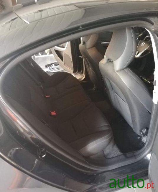 2011' Volvo S60 D3 Revisões Na Marca photo #2