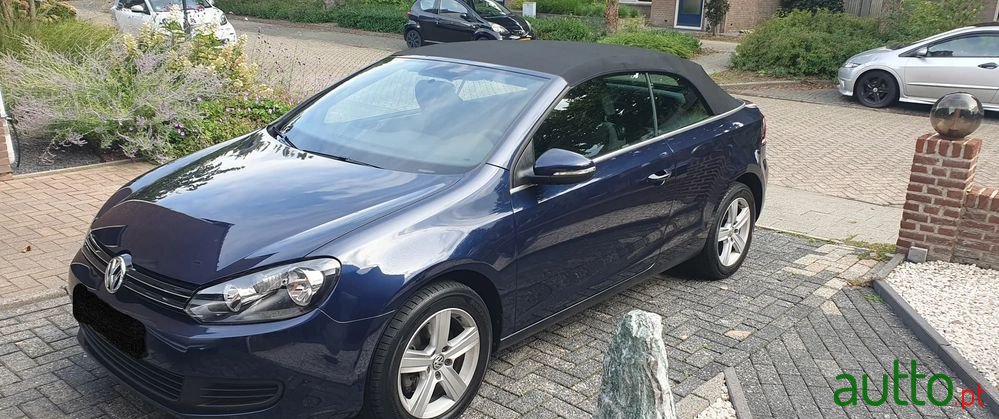 2013' Volkswagen Golf Cabriolet photo #1