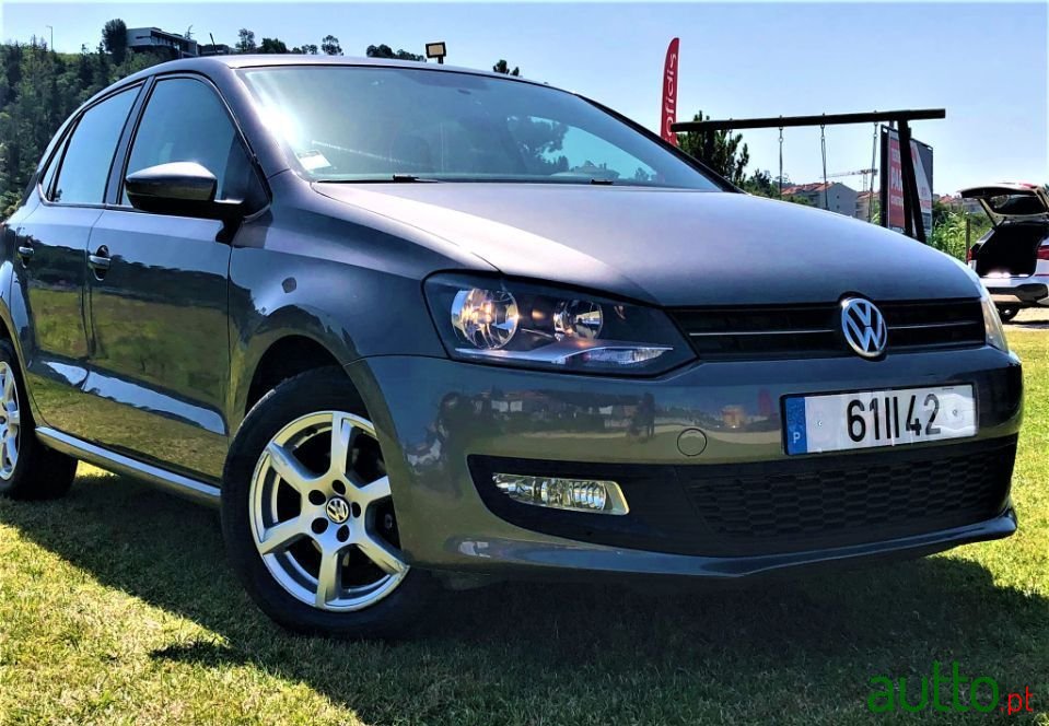 2009' Volkswagen Polo photo #2