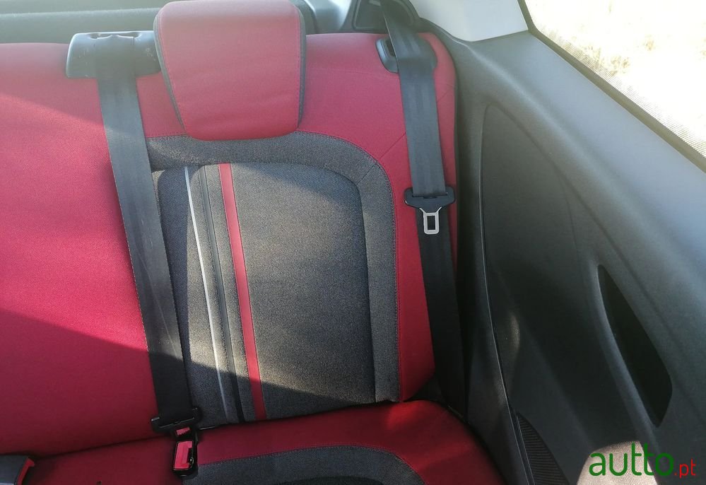 2013' Fiat Punto Evo photo #5