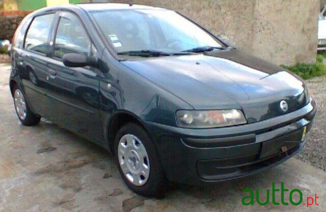2002' Fiat Punto 1.2 Elx photo #1