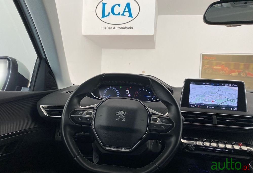 2019' Peugeot 3008 photo #2