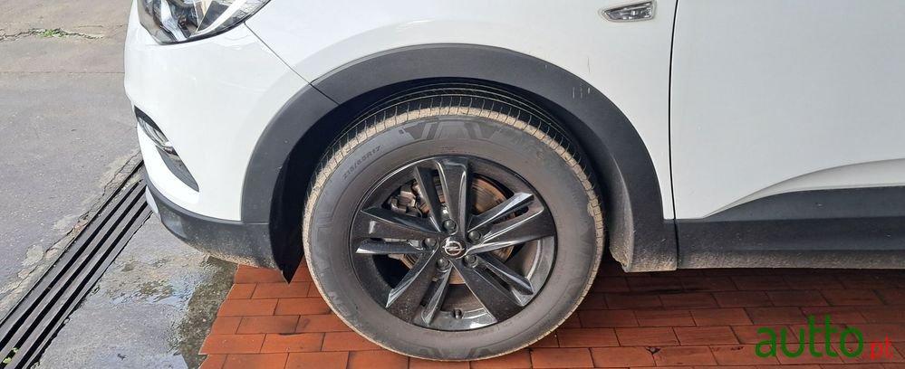 2019' Opel Grandland X photo #2