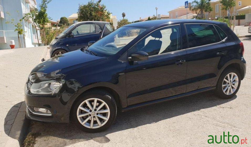 2015' Volkswagen Polo photo #1