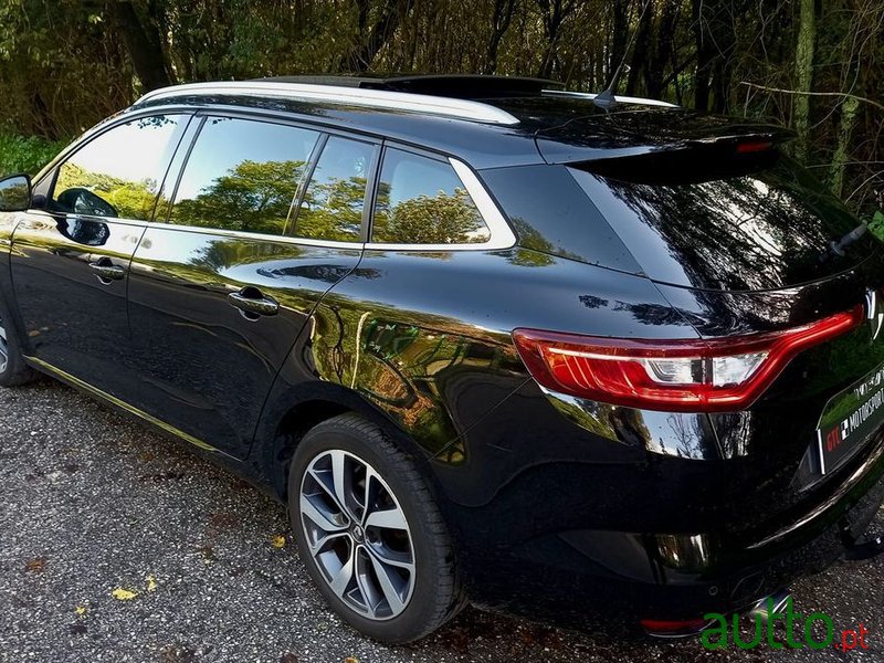 2017' Renault Megane Sport Tourer photo #4