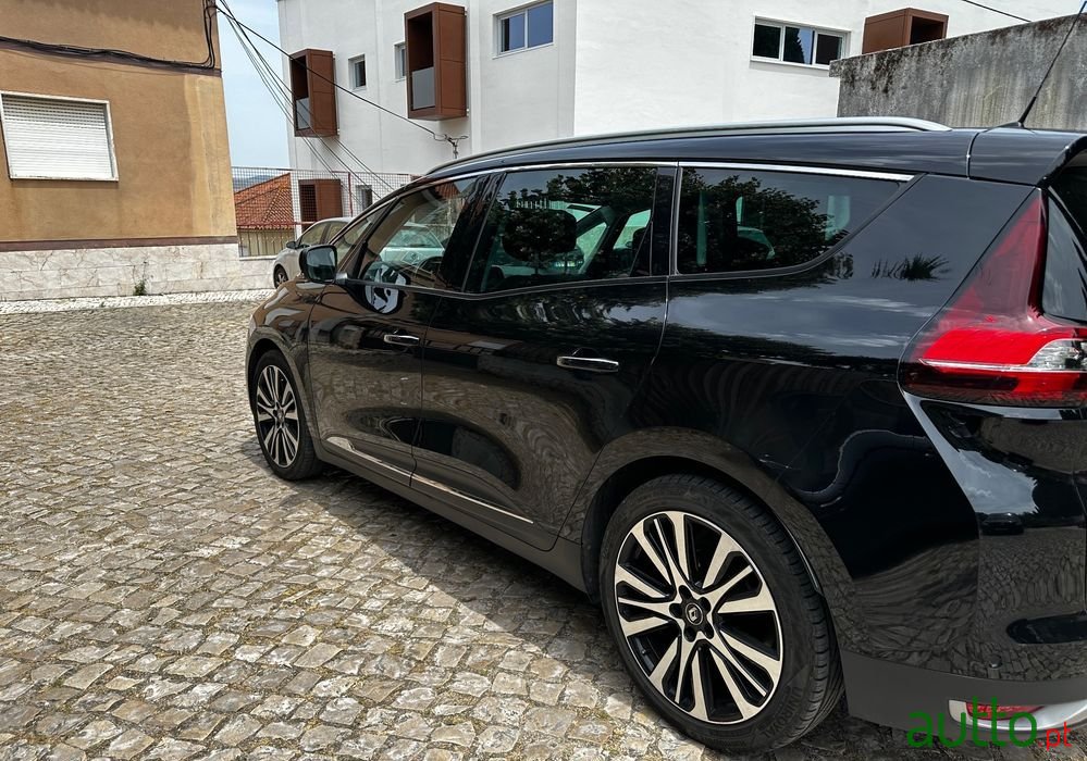 2019' Renault Grand Scenic photo #6