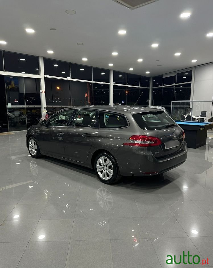 2018' Peugeot 308 Sw photo #6