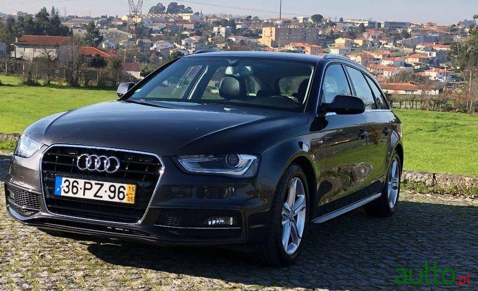 2015' Audi A4 Avant photo #2