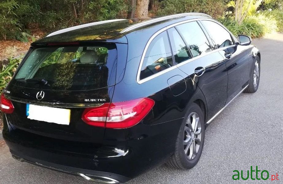 2015' Mercedes-Benz C-200 photo #4