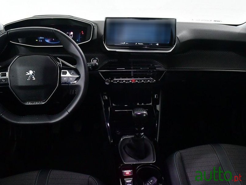 2023' Peugeot 2008 photo #4